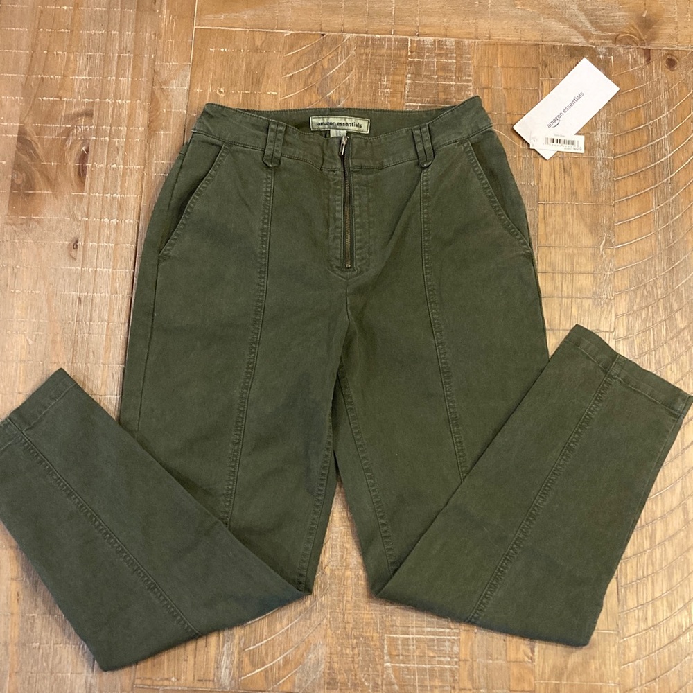 Amazon Essentials Dark Olive wide leg women’s pants NWT size 2